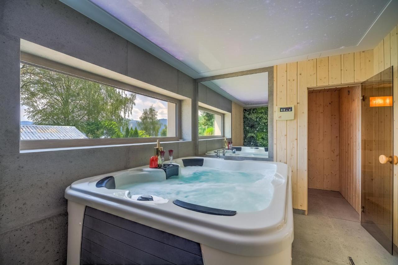 Znamirowickachata Sauna Jacuzzi Spa Знаміровіце Екстер'єр фото