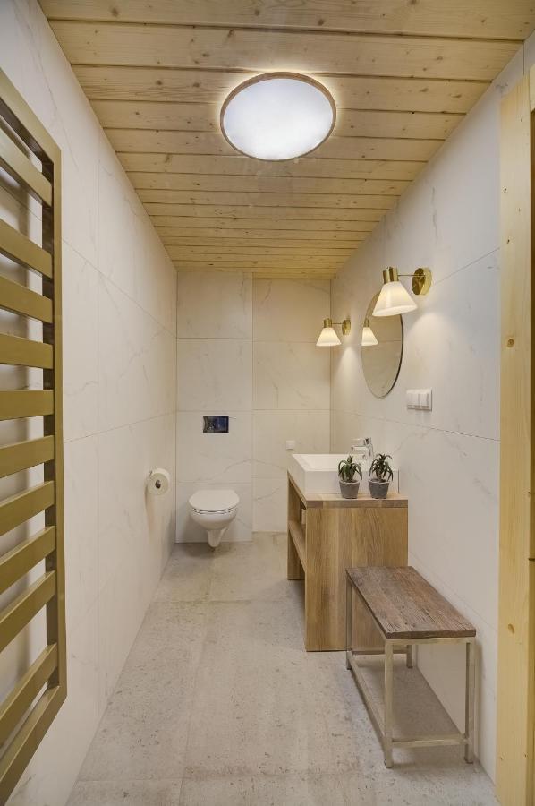 Znamirowickachata Sauna Jacuzzi Spa Знаміровіце Екстер'єр фото